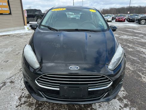 Used 2014 Ford Fiesta SE w/ Equipment Group 201A image 2