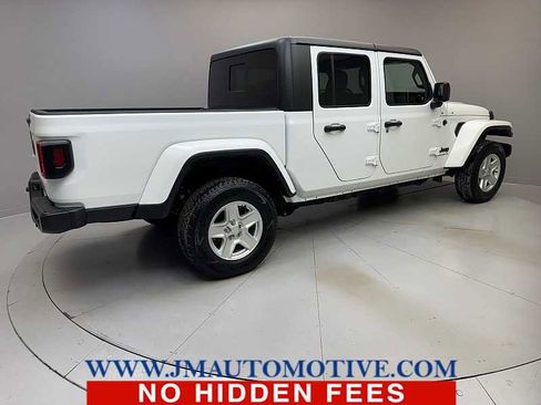 Used 2023 Jeep Gladiator Sport image 5