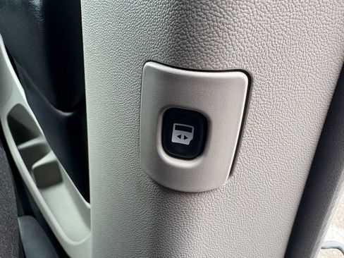 Used 2016 Dodge Grand Caravan SXT w/ Rear Park Assist Package image 65