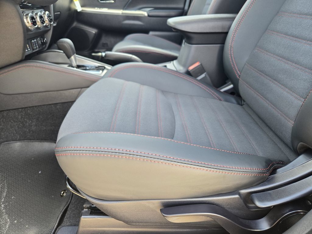 Used 2026 Mitsubishi Outlander Sport SE AWD/4WD image 20