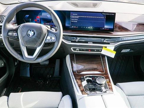 Certified 2025 BMW X5 xDrive50e w/ Parking Assistance Package image 20