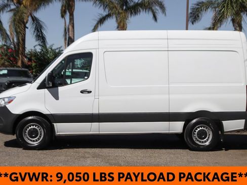 Used 2025 Mercedes-Benz Sprinter 2500 image 5