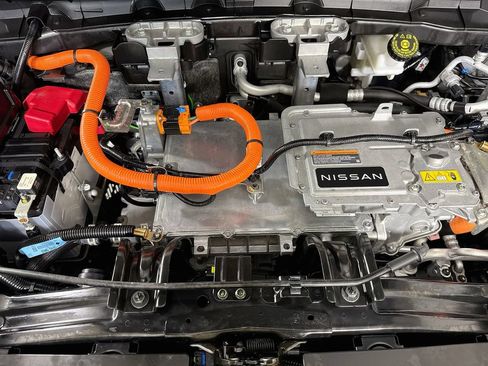 Used 2024 Nissan Ariya AWD image 36