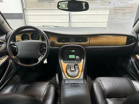 Used 2002 Jaguar XJ8 RWD image 19