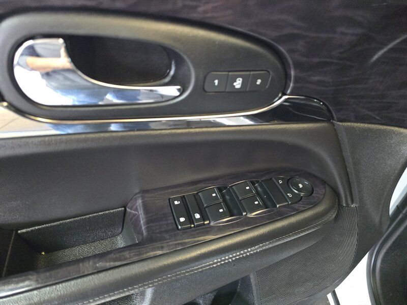 Used 2017 Buick Enclave Leather AWD/4WD image 21
