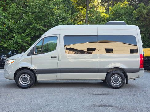 Used 2022 Mercedes-Benz Sprinter 2500 image 4
