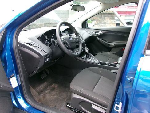 Used 2018 Ford Focus SE FWD image 9