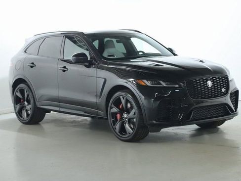 Used 2026 Jaguar F-PACE SVR image 9