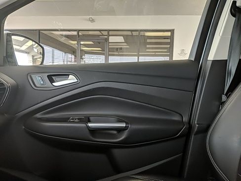 Used 2016 Ford Escape Titanium image 21