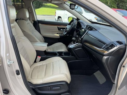 Used 2018 Honda CR-V Touring image 12
