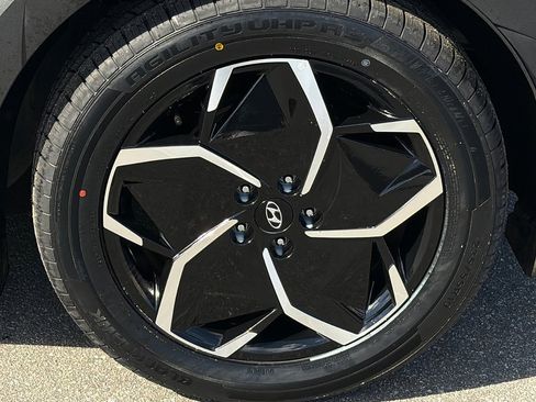 Certified 2023 Hyundai Ioniq 5 SE image 5