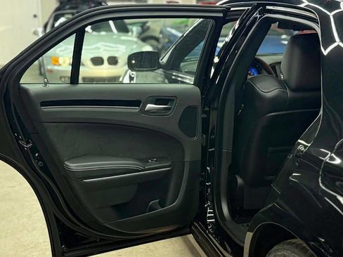 Used 2023 Chrysler 300 C image 22