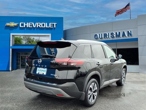 Used 2023 Nissan Rogue SV w/ SV Premium B Package image 3