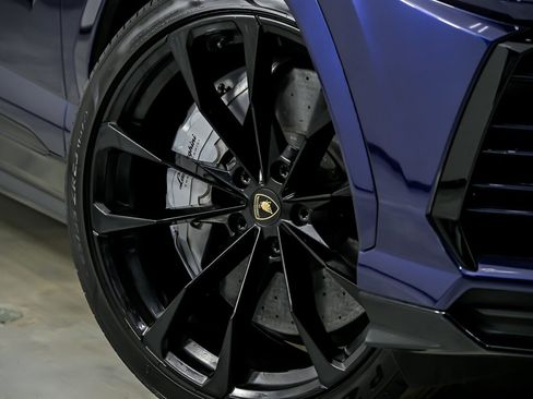Used 2021 Lamborghini Urus image 4
