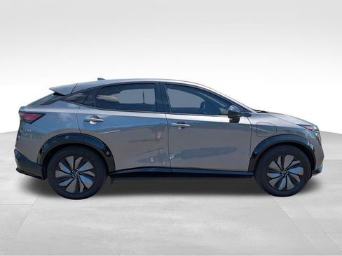 Used 2024 Nissan Ariya AWD image 8