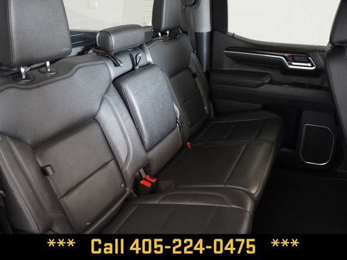 Used 2025 GMC Sierra 1500 SLT AWD/4WD image 30