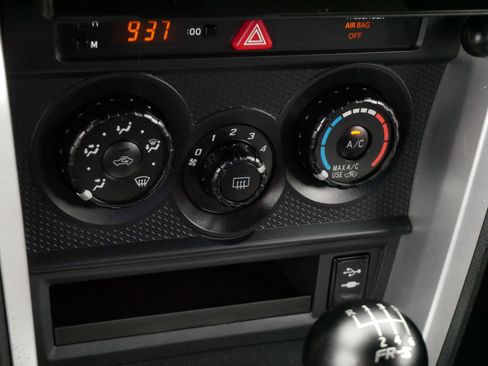 Used 2017 Toyota 86 RWD image 22