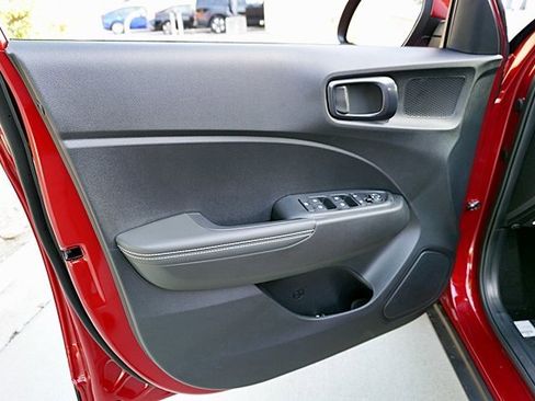 New 2025 Hyundai Venue Limited image 26