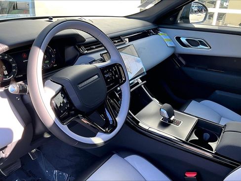 New 2026 Land Rover Range Rover Velar Dynamic SE image 6