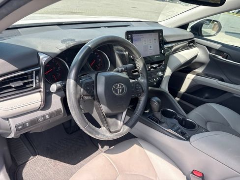 Used 2021 Toyota Camry XSE FWD image 4