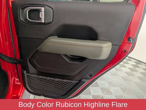 Used 2024 Jeep Gladiator Mojave AWD/4WD image 33