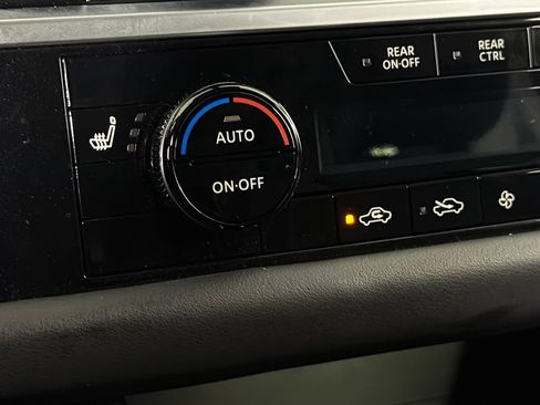 Used 2025 Nissan Pathfinder SV FWD image 19