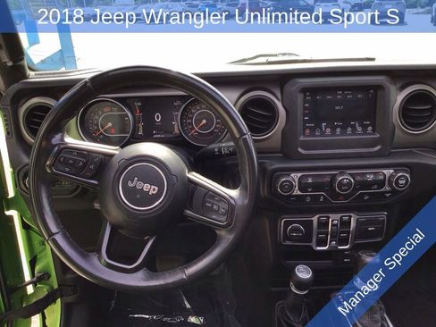 Used 2018 Jeep Wrangler Unlimited Sport S AWD/4WD image 3