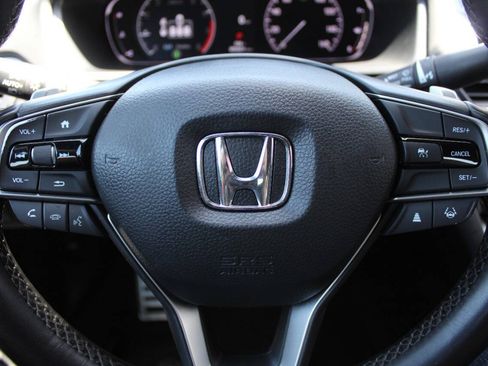 Used 2022 Honda Accord Sport image 11