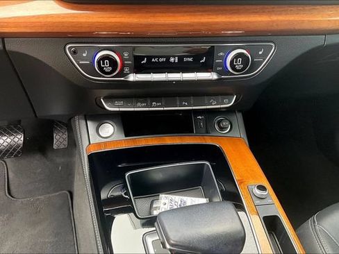 Used 2023 Audi Q5 2.0T Premium Plus w/ Premium Plus Package AWD/4WD image 26