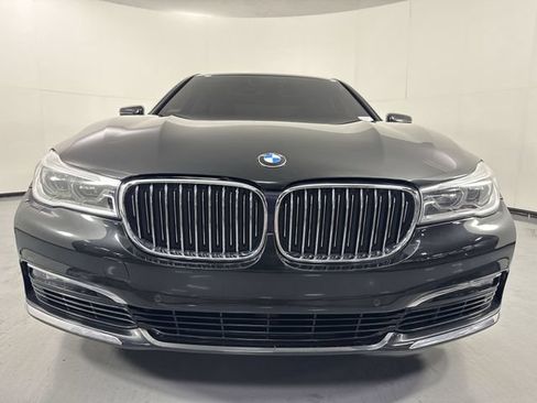 Used 2016 BMW 750i xDrive AWD/4WD image 27
