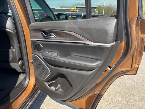 New 2026 Jeep Grand Cherokee Limited AWD/4WD image 18