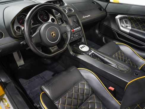 Used 2010 Lamborghini Gallardo LP 560-4 AWD/4WD image 2