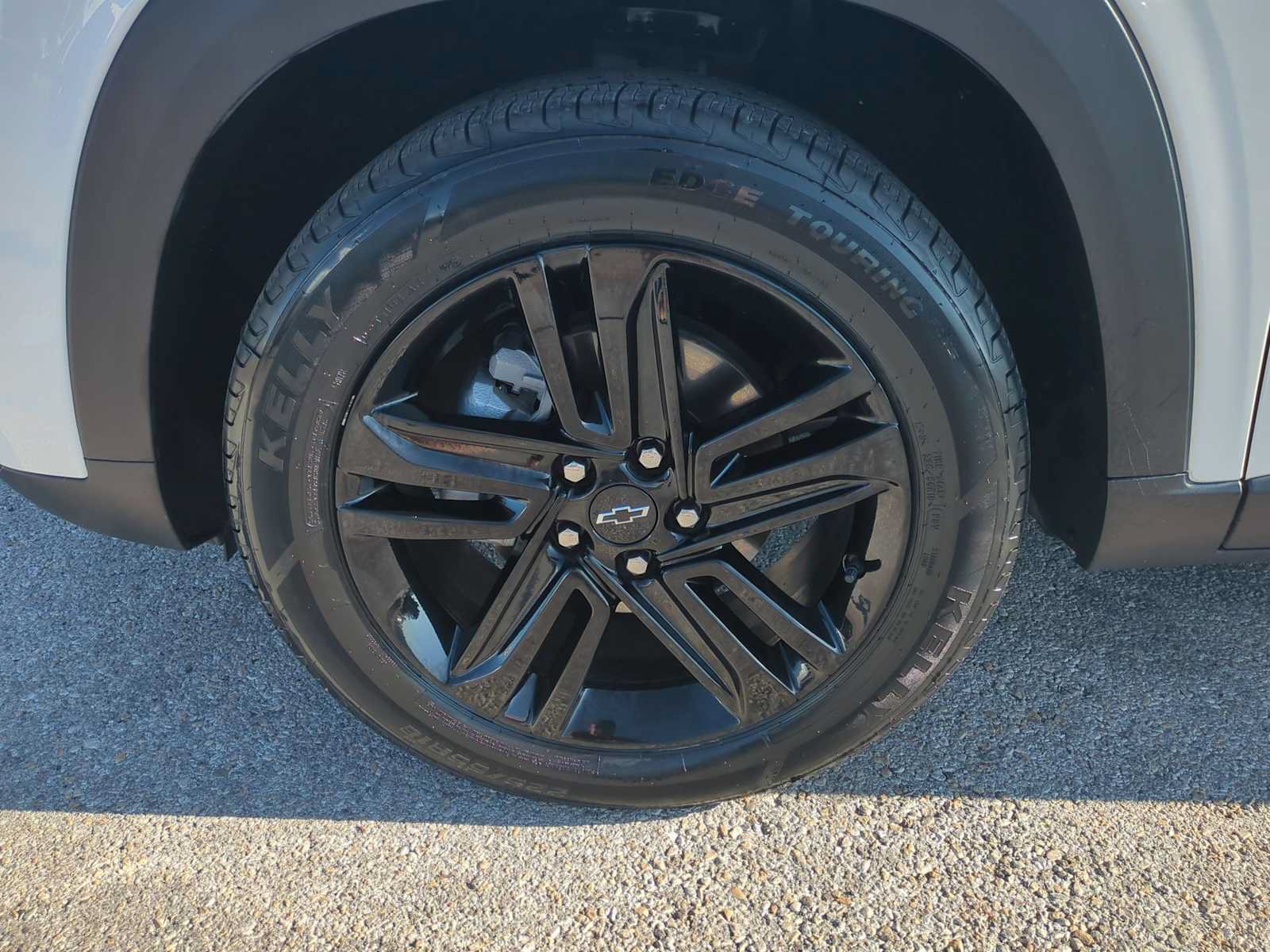 Used 2024 Chevrolet Trax ACTIV w/ Sunroof Package FWD image 32