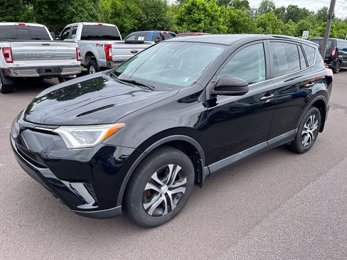 Used 2018 Toyota RAV4 LE w/ All Weather Liner Package AWD/4WD image 4