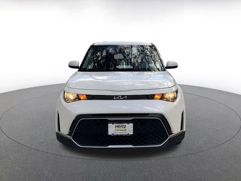 Used 2025 Kia Soul LX w/ LX Technology Package image 2