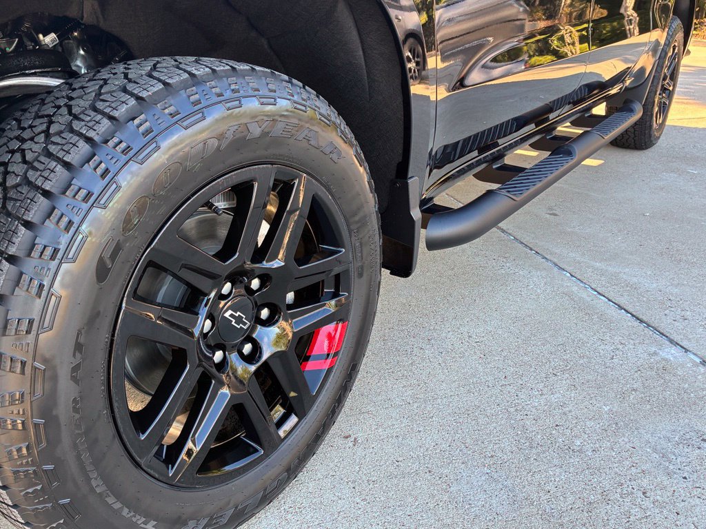 New 2026 Chevrolet Silverado 1500 RST w/ Redline Edition AWD/4WD image 15