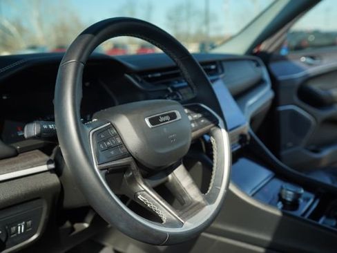 Used 2022 Jeep Grand Cherokee L Limited image 29