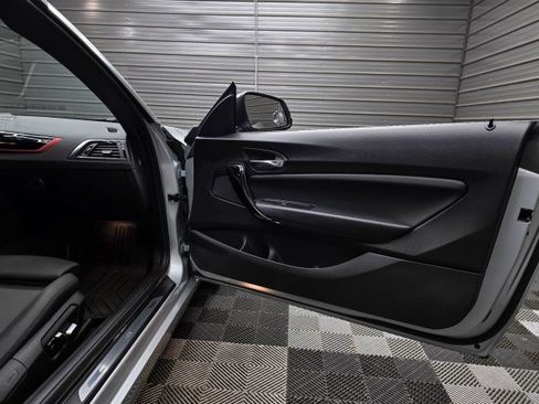 Used 2018 BMW 230i xDrive Convertible AWD/4WD image 31