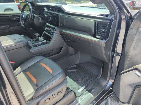 Used 2023 GMC Sierra 1500 AT4 w/ AT4 Premium Package AWD/4WD image 34