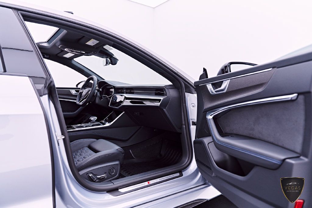 Used 2025 Audi RS 7 Performance AWD/4WD image 36