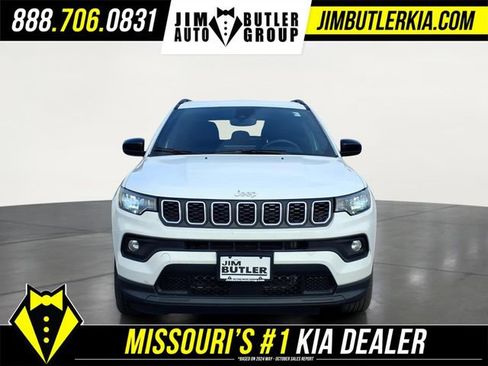 Used 2025 Jeep Compass Latitude image 27