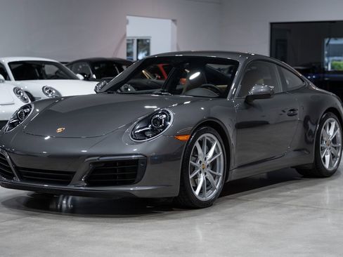 Used 2018 Porsche 911 Carrera RWD image 10