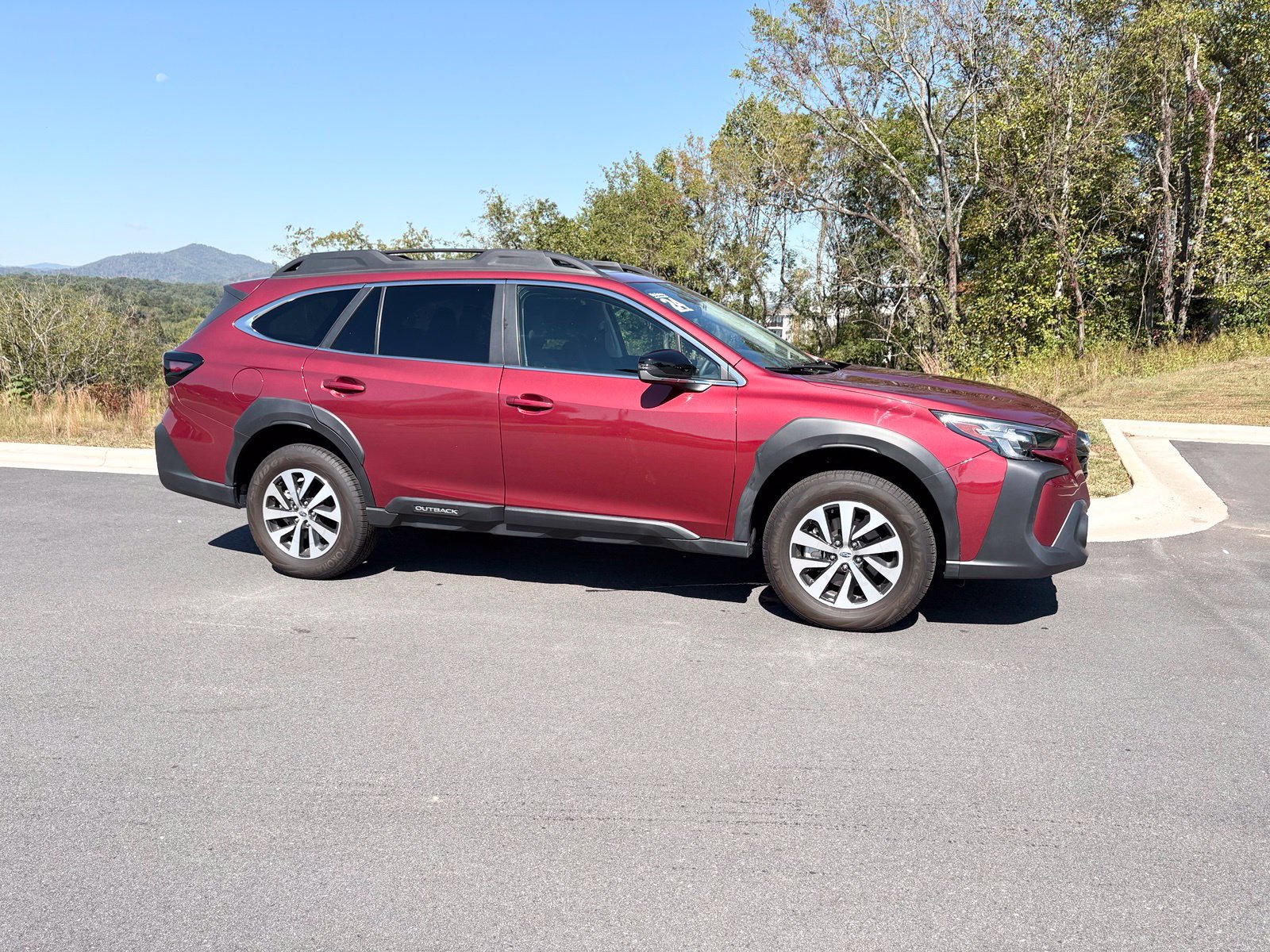 Certified 2024 Subaru Outback Premium AWD/4WD image 7