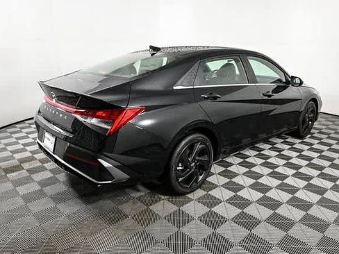 New 2026 Hyundai Elantra SEL Sport Premium image 6