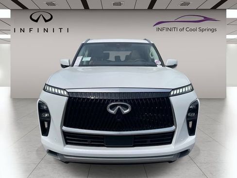 New 2026 INFINITI QX80 Luxe RWD image 2