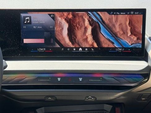 Certified 2025 BMW X3 xDrive30i w/ Premium Package image 24