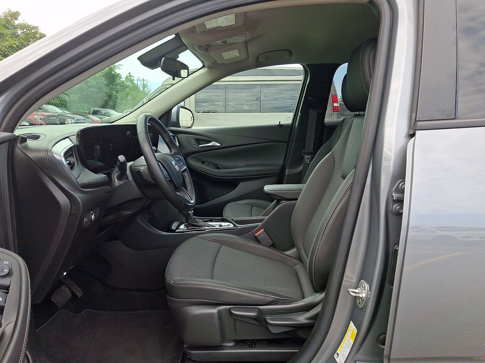 Used 2024 Buick Encore GX Preferred FWD image 13