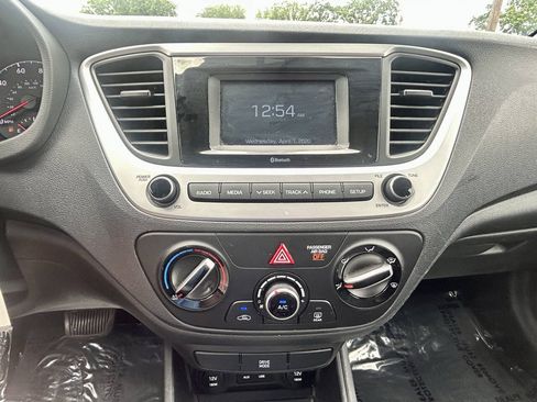 Used 2022 Hyundai Accent SE FWD image 16