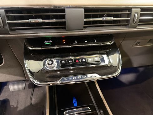 Used 2024 Lincoln Corsair Reserve image 21