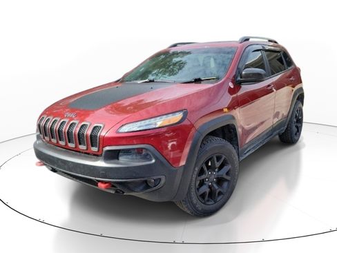 Used 2017 Jeep Cherokee Trailhawk w/ Comfort/Convenience Group AWD/4WD image 2